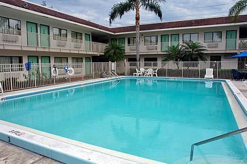 Hotel 6 2*